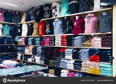 place to buy fake designer clothing in chinatown